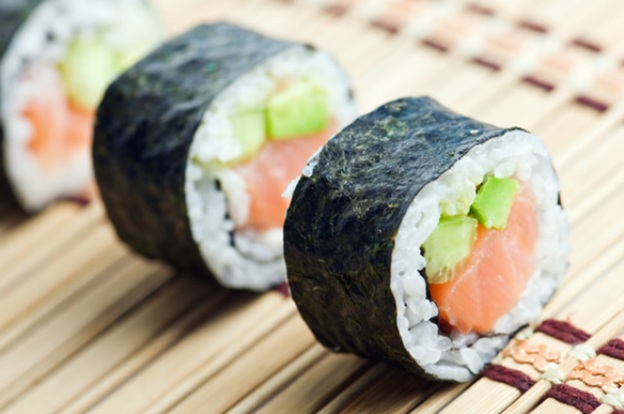 Vào bếp cùng Kyoto Sushi - Sushi cá hồi