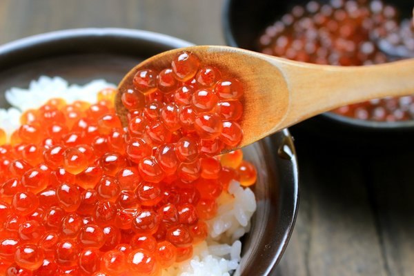 Những món ăn đặc trưng chế biến từ trứng cá hồi 